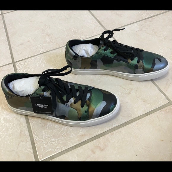 SOLD XXX. Kenneth Cole shoes - Picture 2 of 5